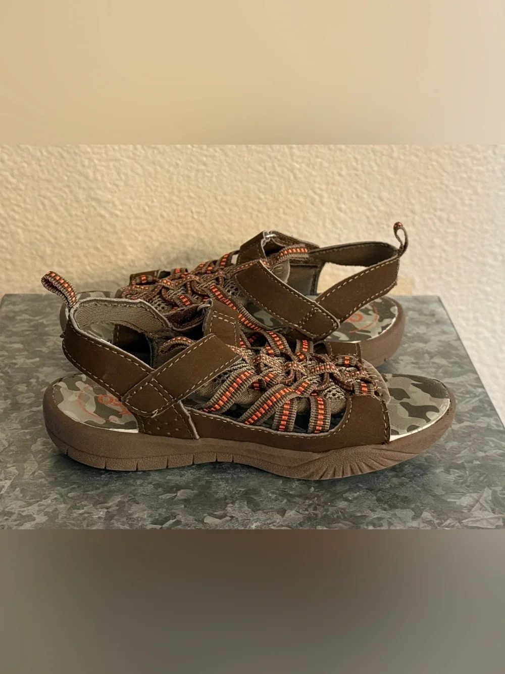 OshKosh B'gosh Spear B Athletic Brown and Orange Boys' Sport Sandals, Size 10